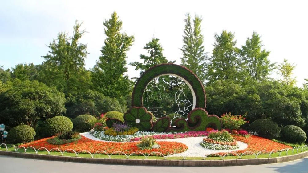 西安广场立体花坛制作各种绿雕造型设计方案